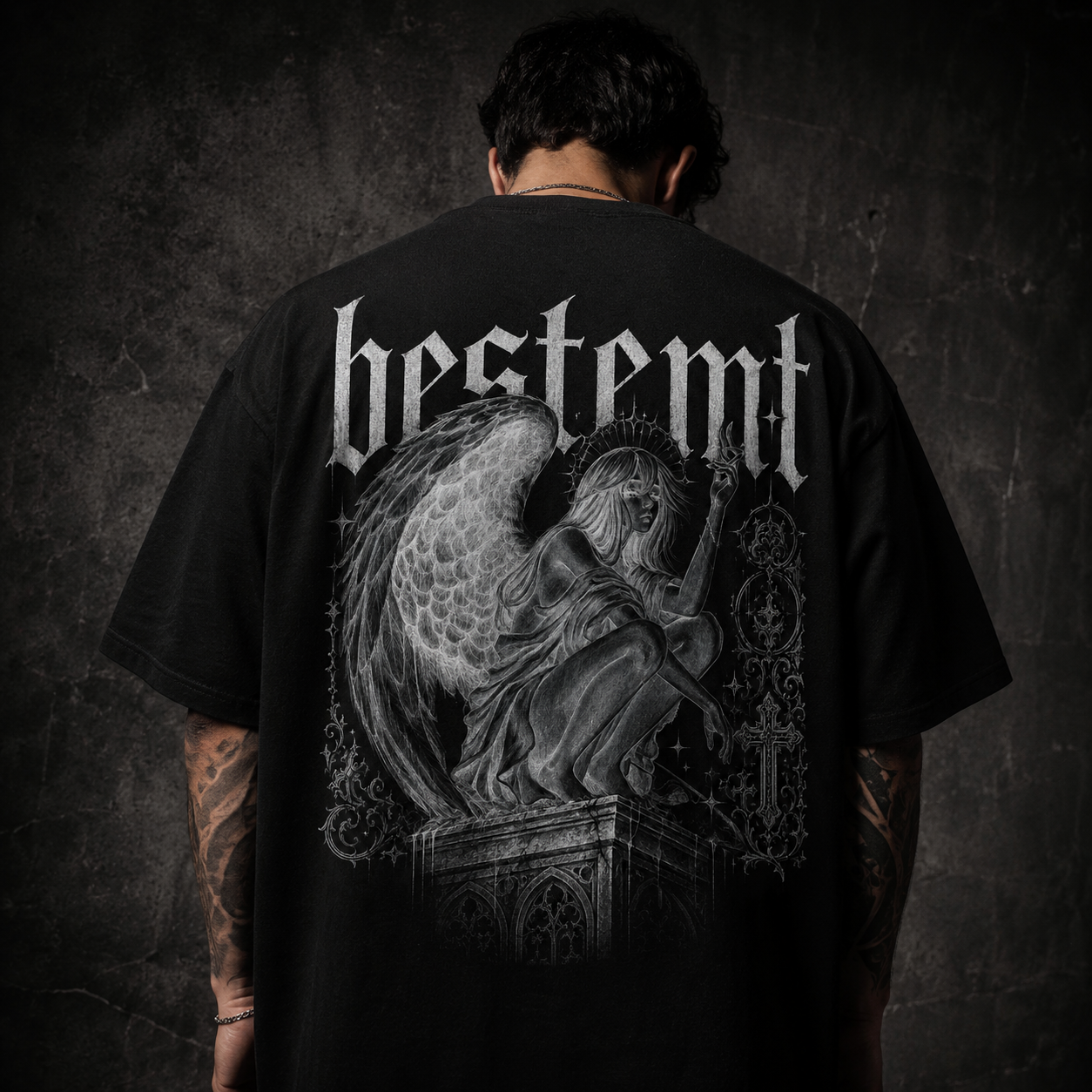 Costas da camiseta ØVERDARK